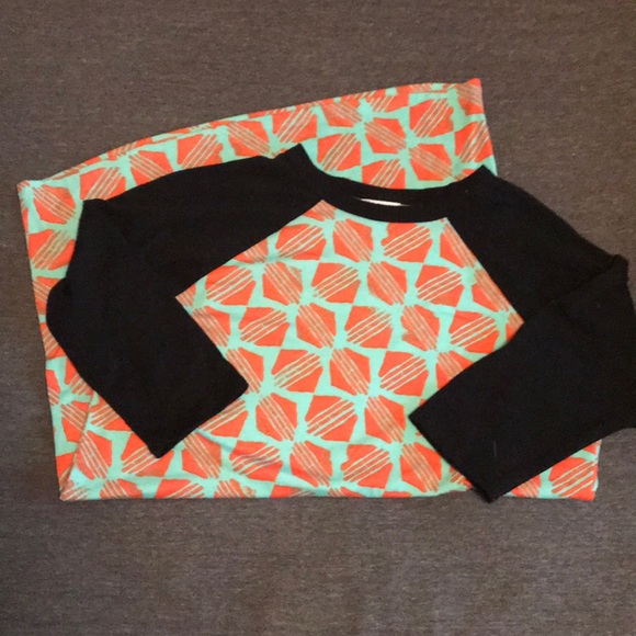 Lularoe Randy Tee - Picture 1 of 1